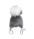 babyhjelm-med-kvast